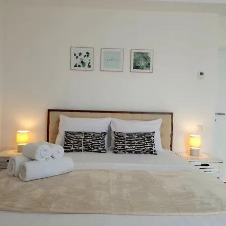 Blue Royale Apartment *