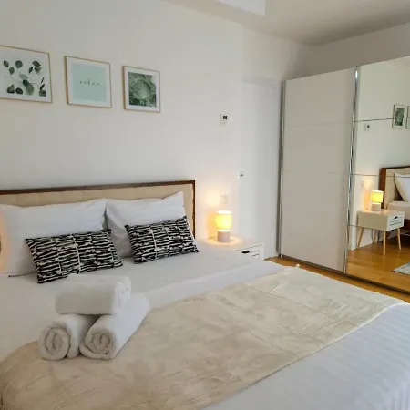 Apartment Blue Royale Carmen Sylva Collection