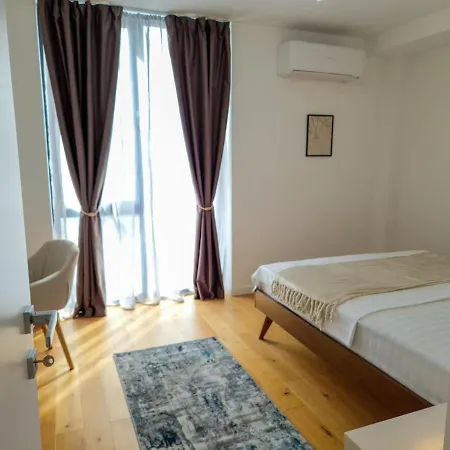 Blue Royale Carmen Sylva Collection Apartment *