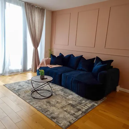 Apartment Blue Royale Carmen Sylva Collection *